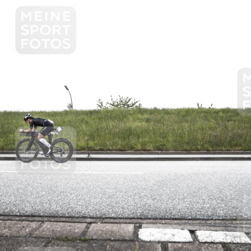 21.06.2026 - 29. Vierlanden-Triathlon H.Heesch http://msf.ph/oto/9896011 21.06.2026 09:37:21 Radfahren 261 meine-sportfotos.de