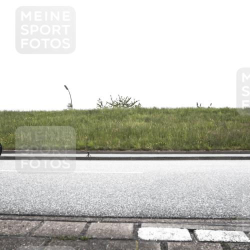 21.06.2026 - 29. Vierlanden-Triathlon H.Heesch http://msf.ph/oto/9896021 21.06.2026 09:37:50 Radfahren 5, 30, 69, 195, 240 meine-sportfotos.de