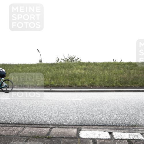 21.06.2026 - 29. Vierlanden-Triathlon H.Heesch http://msf.ph/oto/9896025 21.06.2026 09:37:59 Radfahren 2, 156, 240 meine-sportfotos.de