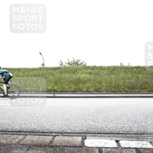 21.06.2026 - 29. Vierlanden-Triathlon H.Heesch http://msf.ph/oto/9896057 21.06.2026 09:39:43 Radfahren 163, 167, 213 meine-sportfotos.de
