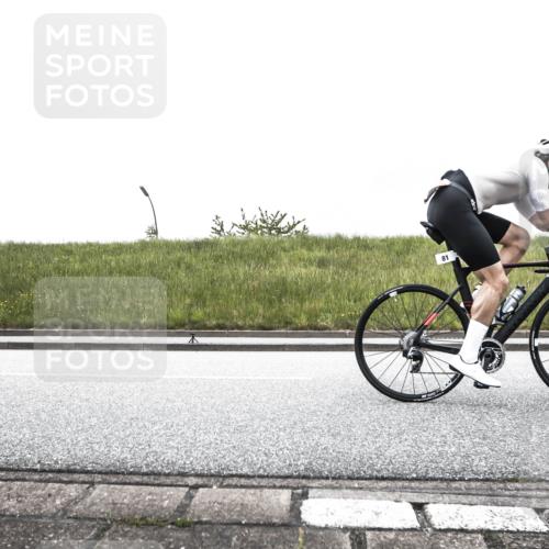 21.06.2026 - 29. Vierlanden-Triathlon H.Heesch http://msf.ph/oto/9896113 21.06.2026 09:42:48 Radfahren 71, 81, 231 meine-sportfotos.de