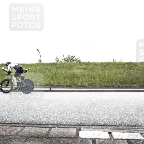 21.06.2026 - 29. Vierlanden-Triathlon H.Heesch http://msf.ph/oto/9896163 21.06.2026 09:44:59 Radfahren 24, 30, 193 meine-sportfotos.de