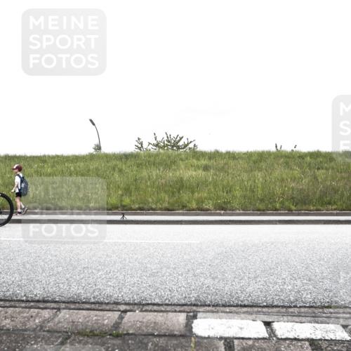 21.06.2026 - 29. Vierlanden-Triathlon H.Heesch http://msf.ph/oto/9896177 21.06.2026 09:45:24 Radfahren 79, 261, 268, 290 meine-sportfotos.de