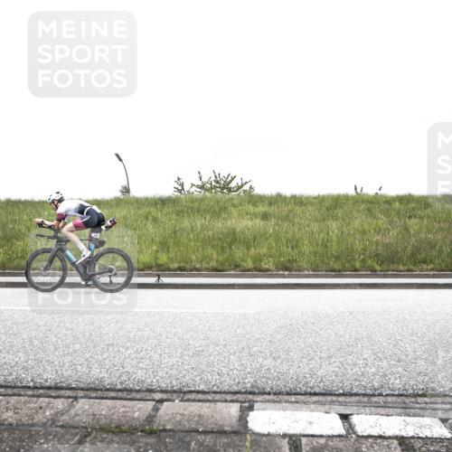 21.06.2026 - 29. Vierlanden-Triathlon H.Heesch http://msf.ph/oto/9896185 21.06.2026 09:45:50 Radfahren 226 meine-sportfotos.de