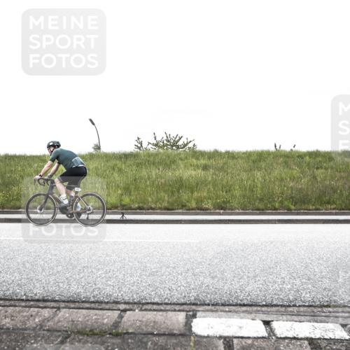 21.06.2026 - 29. Vierlanden-Triathlon H.Heesch http://msf.ph/oto/9896193 21.06.2026 09:46:16 Radfahren 21, 293 meine-sportfotos.de