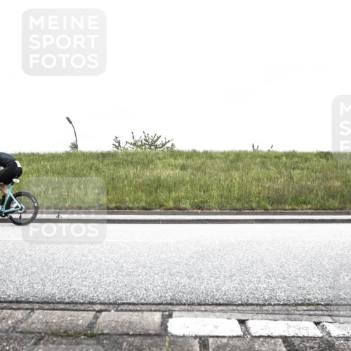 21.06.2026 - 29. Vierlanden-Triathlon H.Heesch http://msf.ph/oto/9896231 21.06.2026 09:48:24 Radfahren 13, 253, 278 meine-sportfotos.de