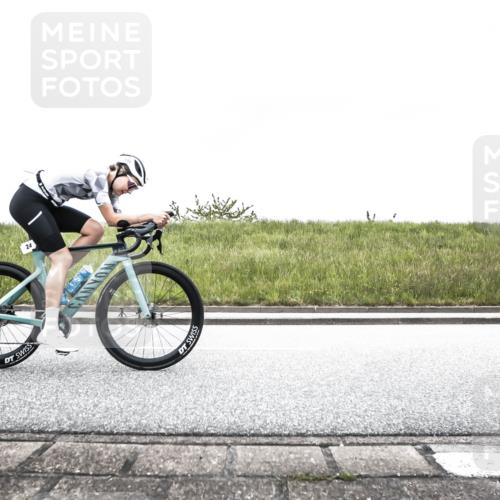 21.06.2026 - 29. Vierlanden-Triathlon H.Heesch http://msf.ph/oto/9896285 21.06.2026 09:51:16 Radfahren 15, 41, 228, 244 meine-sportfotos.de