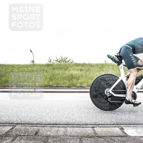 21.06.2026 - 29. Vierlanden-Triathlon H.Heesch http://msf.ph/oto/9896295 21.06.2026 09:52:14 Radfahren 76, 84, 132, 169, 193, 1355 meine-sportfotos.de