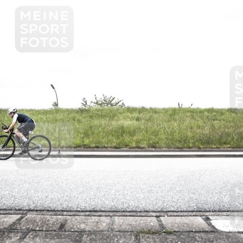 21.06.2026 - 29. Vierlanden-Triathlon H.Heesch http://msf.ph/oto/9896315 21.06.2026 09:53:20 Radfahren 43, 178, 197, 224, 280, 301 meine-sportfotos.de