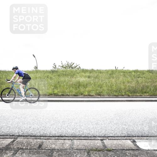 21.06.2026 - 29. Vierlanden-Triathlon H.Heesch http://msf.ph/oto/9896355 21.06.2026 09:54:13 Radfahren 21, 27, 164, 271 meine-sportfotos.de