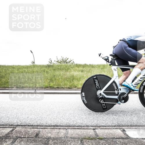 21.06.2026 - 29. Vierlanden-Triathlon H.Heesch http://msf.ph/oto/9896393 21.06.2026 09:55:38 Radfahren 142, 177, 184, 235, 252 meine-sportfotos.de