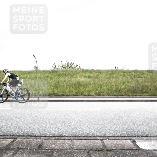 21.06.2026 - 29. Vierlanden-Triathlon H.Heesch http://msf.ph/oto/9896415 21.06.2026 09:57:18 Radfahren 243 meine-sportfotos.de