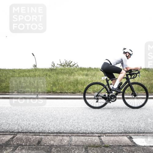 21.06.2026 - 29. Vierlanden-Triathlon H.Heesch http://msf.ph/oto/9896450 21.06.2026 09:58:35 Radfahren 46, 62, 199, 298 meine-sportfotos.de