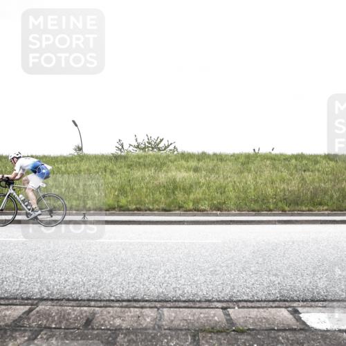21.06.2026 - 29. Vierlanden-Triathlon H.Heesch http://msf.ph/oto/9896492 21.06.2026 10:00:53 Radfahren 25, 153, 281, 295, 335 meine-sportfotos.de