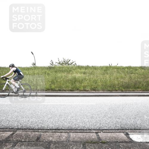21.06.2026 - 29. Vierlanden-Triathlon H.Heesch http://msf.ph/oto/9896512 21.06.2026 10:01:47 Radfahren 112, 197, 246, 387 meine-sportfotos.de