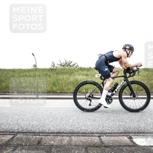 21.06.2026 - 29. Vierlanden-Triathlon H.Heesch http://msf.ph/oto/9896516 21.06.2026 10:01:55 Radfahren 106, 197, 248, 387 meine-sportfotos.de