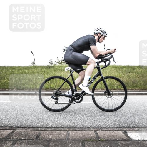 21.06.2026 - 29. Vierlanden-Triathlon H.Heesch http://msf.ph/oto/9896589 21.06.2026 10:04:23 Radfahren 44, 75, 90, 260, 324, 350, 379 meine-sportfotos.de