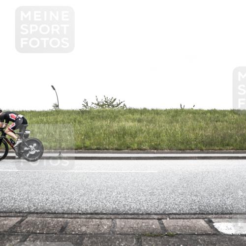 21.06.2026 - 29. Vierlanden-Triathlon H.Heesch http://msf.ph/oto/9896593 21.06.2026 10:04:32 Radfahren 44, 47, 75 meine-sportfotos.de
