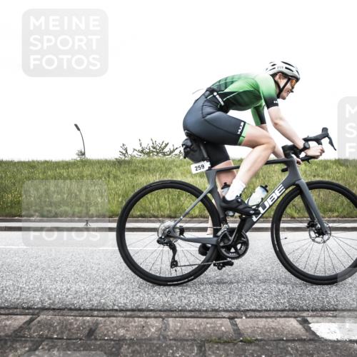 21.06.2026 - 29. Vierlanden-Triathlon H.Heesch http://msf.ph/oto/9896643 21.06.2026 10:05:46 Radfahren 133, 252, 259, 363 meine-sportfotos.de