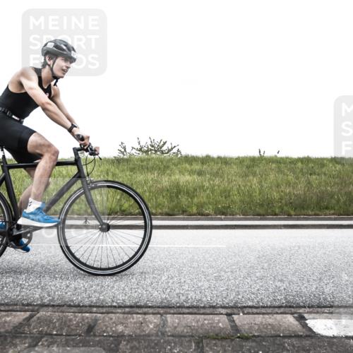 21.06.2026 - 29. Vierlanden-Triathlon H.Heesch http://msf.ph/oto/9896721 21.06.2026 10:08:14 Radfahren 38, 371, 373 meine-sportfotos.de