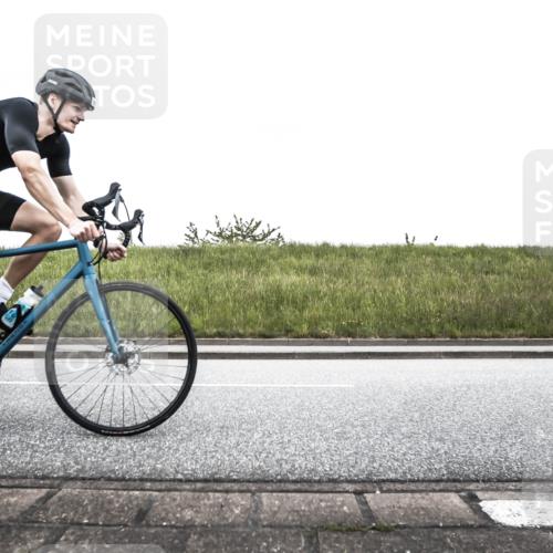 21.06.2026 - 29. Vierlanden-Triathlon H.Heesch http://msf.ph/oto/9896731 21.06.2026 10:08:37 Radfahren 67, 82, 173, 358 meine-sportfotos.de