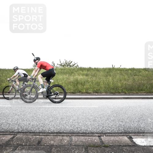 21.06.2026 - 29. Vierlanden-Triathlon H.Heesch http://msf.ph/oto/9896757 21.06.2026 10:09:45 Radfahren 18, 121, 157, 327 meine-sportfotos.de