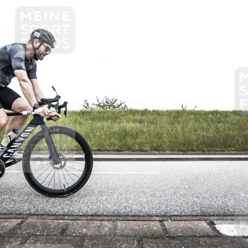 21.06.2026 - 29. Vierlanden-Triathlon H.Heesch http://msf.ph/oto/9896761 21.06.2026 10:09:51 Radfahren 40, 69, 327 meine-sportfotos.de
