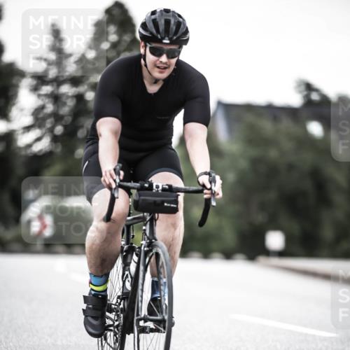 21.06.2026 - 29. Vierlanden-Triathlon H.Heesch http://msf.ph/oto/9896776 21.06.2026 09:58:05 Radfahren 19, 54, 267 meine-sportfotos.de