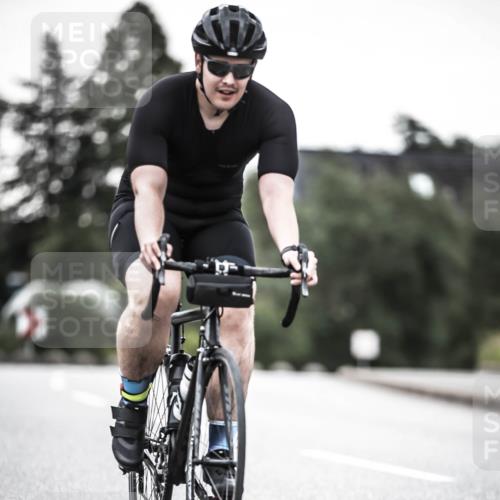 21.06.2026 - 29. Vierlanden-Triathlon H.Heesch http://msf.ph/oto/9896779 21.06.2026 09:58:06 Radfahren 19, 54, 267 meine-sportfotos.de