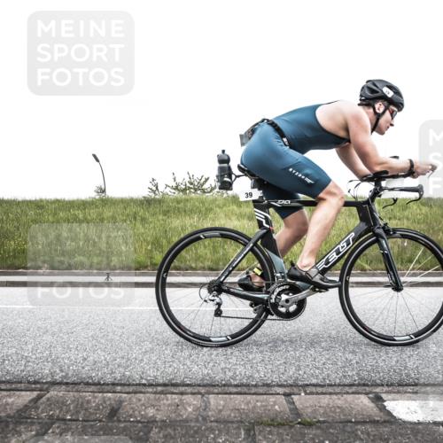21.06.2026 - 29. Vierlanden-Triathlon H.Heesch http://msf.ph/oto/9896869 21.06.2026 10:12:14 Radfahren 39, 357, 359, 454 meine-sportfotos.de