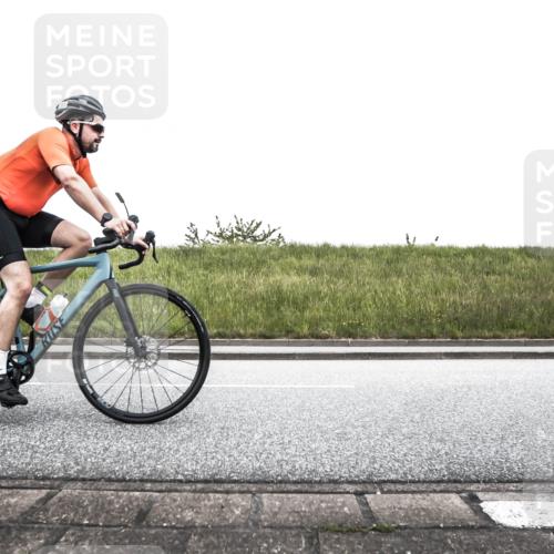 21.06.2026 - 29. Vierlanden-Triathlon H.Heesch http://msf.ph/oto/9896872 21.06.2026 10:12:19 Radfahren 39, 96, 357, 359, 454 meine-sportfotos.de
