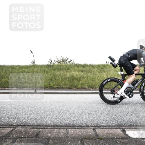 21.06.2026 - 29. Vierlanden-Triathlon H.Heesch http://msf.ph/oto/9896911 21.06.2026 10:13:29 Radfahren 9, 26, 75, 90, 236, 276 meine-sportfotos.de