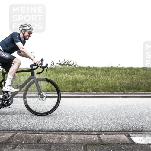 21.06.2026 - 29. Vierlanden-Triathlon H.Heesch http://msf.ph/oto/9896923 21.06.2026 10:13:43 Radfahren 44, 86, 289 meine-sportfotos.de