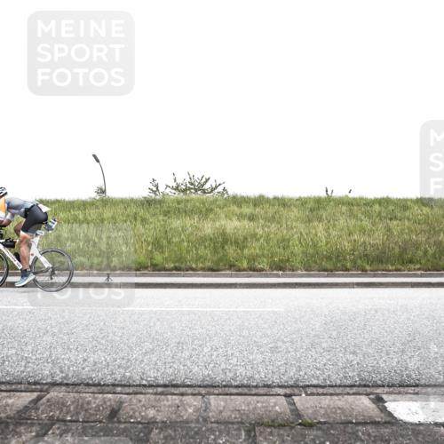 21.06.2026 - 29. Vierlanden-Triathlon H.Heesch http://msf.ph/oto/9896929 21.06.2026 10:13:57 Radfahren 120, 330 meine-sportfotos.de