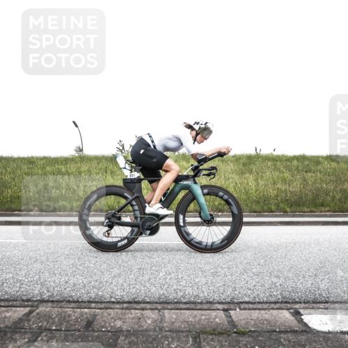 21.06.2026 - 29. Vierlanden-Triathlon H.Heesch http://msf.ph/oto/9897019 21.06.2026 10:15:46 Radfahren 231, 394, 397, 447, 449, 467 meine-sportfotos.de
