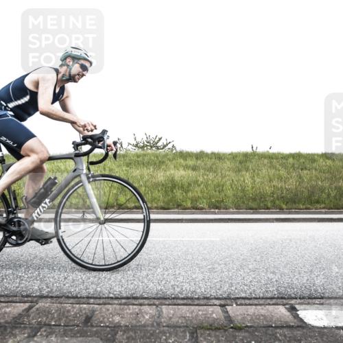 21.06.2026 - 29. Vierlanden-Triathlon H.Heesch http://msf.ph/oto/9897029 21.06.2026 10:15:57 Radfahren 212, 394, 410 meine-sportfotos.de