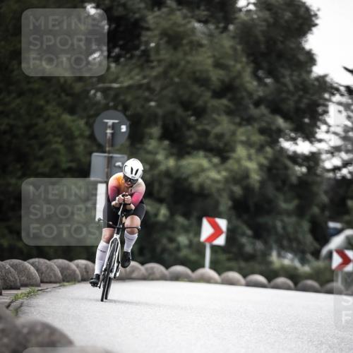 21.06.2026 - 29. Vierlanden-Triathlon H.Heesch http://msf.ph/oto/9897060 21.06.2026 09:59:37 Radfahren 34, 42, 155, 173, 223, 255 meine-sportfotos.de