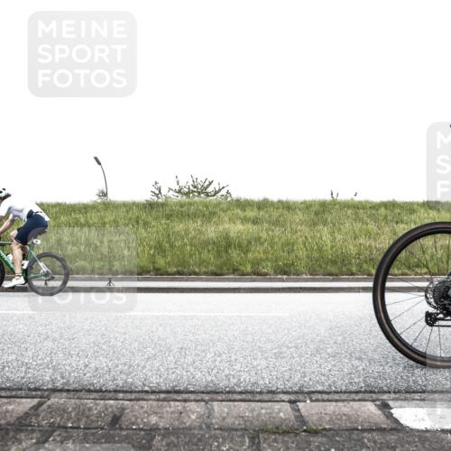 21.06.2026 - 29. Vierlanden-Triathlon H.Heesch http://msf.ph/oto/9897093 21.06.2026 10:17:34 Radfahren 58, 77, 107, 116, 210, 211, 419, 445, 452 meine-sportfotos.de