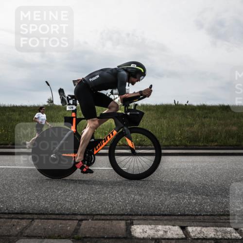 21.06.2026 - 29. Vierlanden-Triathlon H.Heesch http://msf.ph/oto/9897136 21.06.2026 09:20:19 Radfahren 129, 132 meine-sportfotos.de