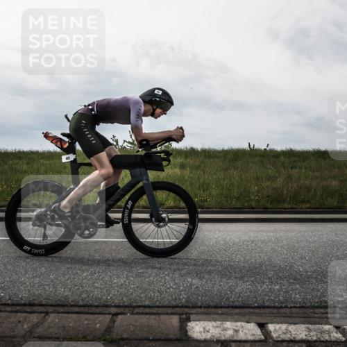 21.06.2026 - 29. Vierlanden-Triathlon H.Heesch http://msf.ph/oto/9897145 21.06.2026 09:20:50 Radfahren 21, 45, 253 meine-sportfotos.de
