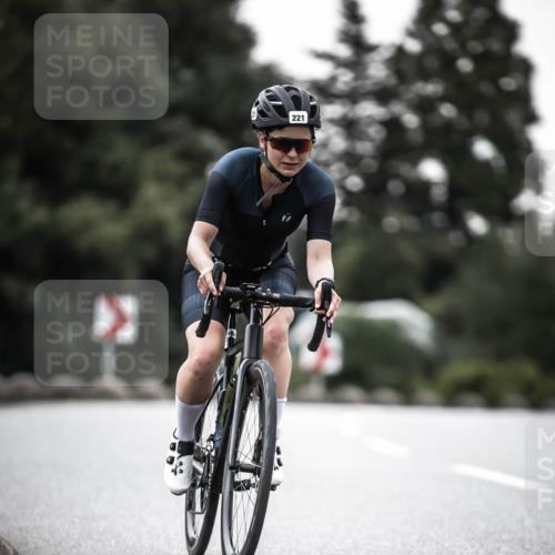 21.06.2026 - 29. Vierlanden-Triathlon H.Heesch http://msf.ph/oto/9897181 21.06.2026 09:59:53 Radfahren 84, 131, 169, 221 meine-sportfotos.de
