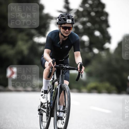 21.06.2026 - 29. Vierlanden-Triathlon H.Heesch http://msf.ph/oto/9897190 21.06.2026 09:59:53 Radfahren 84, 131, 169, 221 meine-sportfotos.de