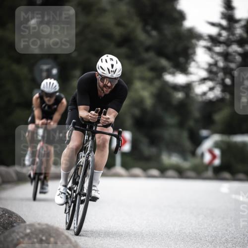 21.06.2026 - 29. Vierlanden-Triathlon H.Heesch http://msf.ph/oto/9897202 21.06.2026 10:00:00 Radfahren 84, 169 meine-sportfotos.de