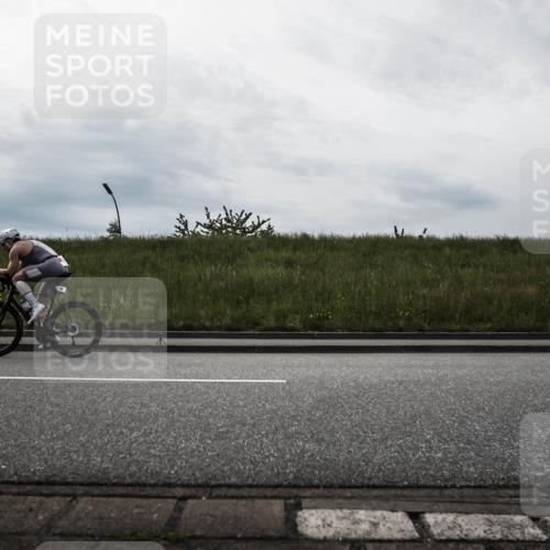 21.06.2026 - 29. Vierlanden-Triathlon H.Heesch http://msf.ph/oto/9897241 21.06.2026 09:22:44 Radfahren 29, 35, 104, 271 meine-sportfotos.de