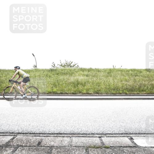 21.06.2026 - 29. Vierlanden-Triathlon H.Heesch http://msf.ph/oto/9897243 21.06.2026 10:23:27 Radfahren 49, 57, 92, 127, 145, 183, 190, 1354 meine-sportfotos.de