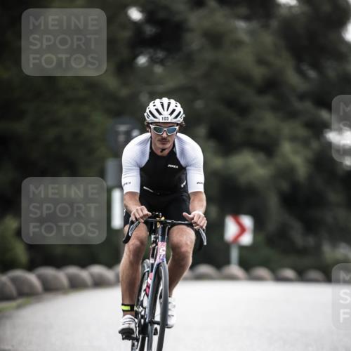 21.06.2026 - 29. Vierlanden-Triathlon H.Heesch http://msf.ph/oto/9897244 21.06.2026 09:27:23 Radfahren 56, 69, 86, 103, 130, 139, 157 meine-sportfotos.de