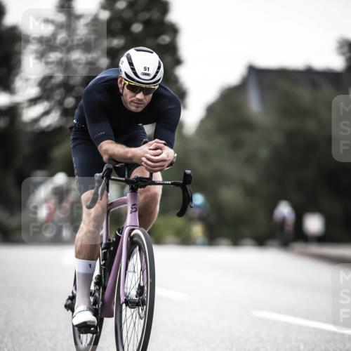 21.06.2026 - 29. Vierlanden-Triathlon H.Heesch http://msf.ph/oto/9897302 21.06.2026 10:02:03 Radfahren 51, 55, 78, 248, 265, 301 meine-sportfotos.de