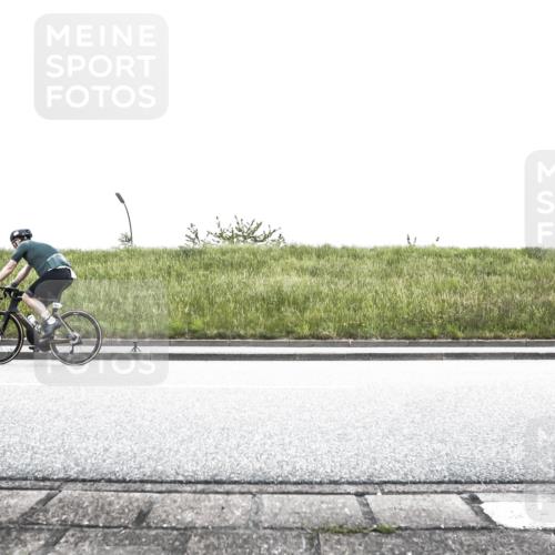 21.06.2026 - 29. Vierlanden-Triathlon H.Heesch http://msf.ph/oto/9897305 21.06.2026 10:24:09 Radfahren 32, 204, 293, 335, 496 meine-sportfotos.de
