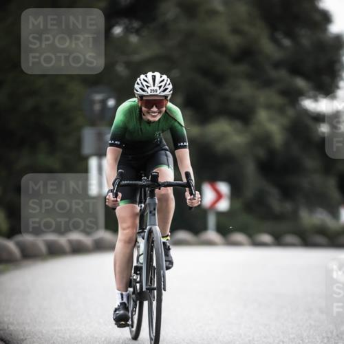 21.06.2026 - 29. Vierlanden-Triathlon H.Heesch http://msf.ph/oto/9897312 21.06.2026 09:27:43 Radfahren 135, 243, 259 meine-sportfotos.de