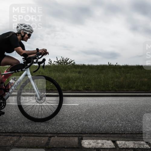 21.06.2026 - 29. Vierlanden-Triathlon H.Heesch http://msf.ph/oto/9897359 21.06.2026 09:25:09 Radfahren 25, 68, 255 meine-sportfotos.de